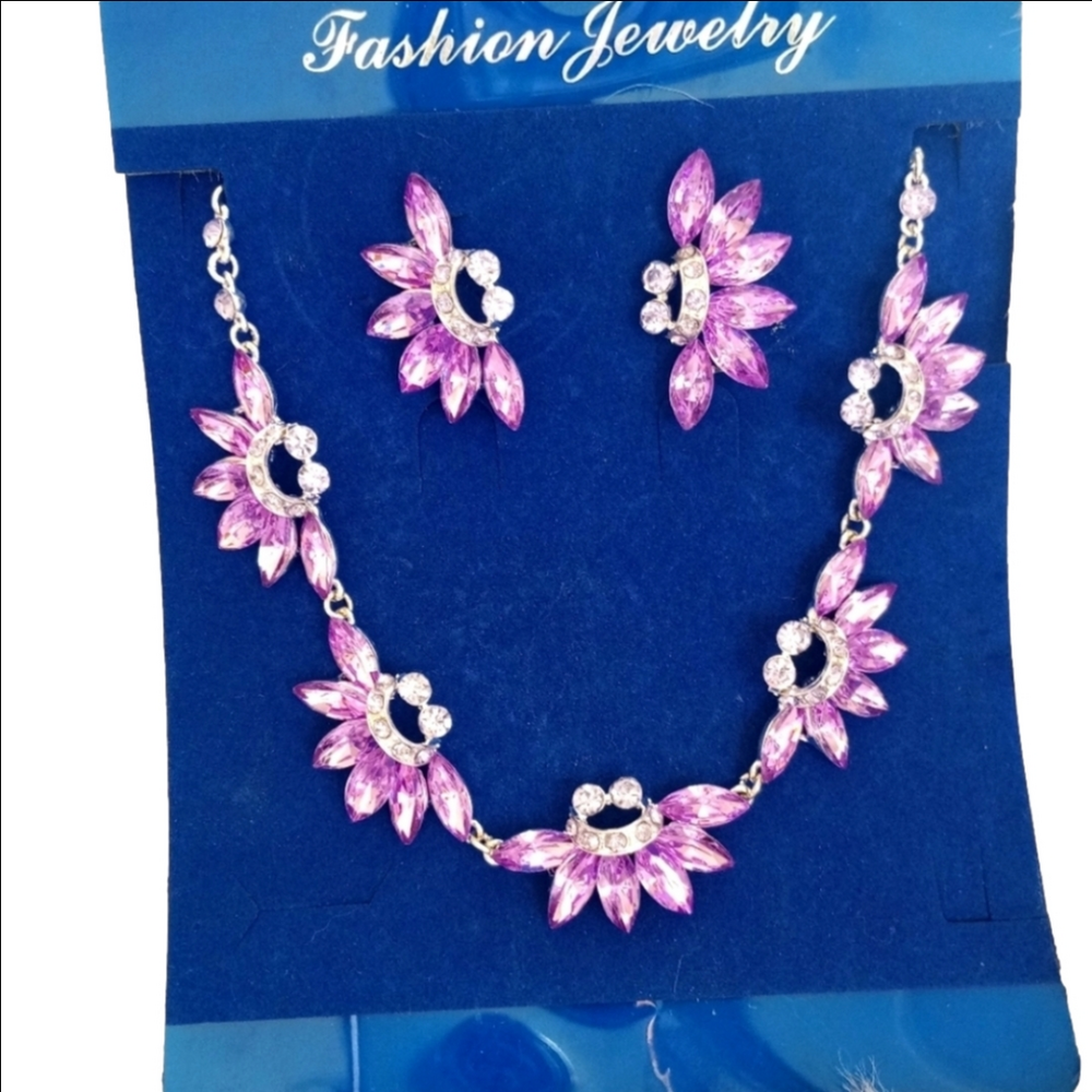 Noble Purple Crystal Necklace and Earring Set NWT